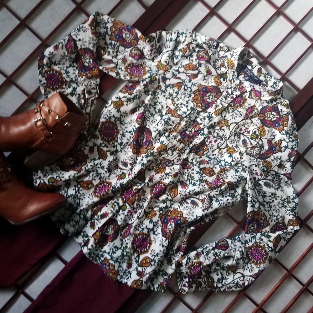 Jones New York Signature White Button down Size m